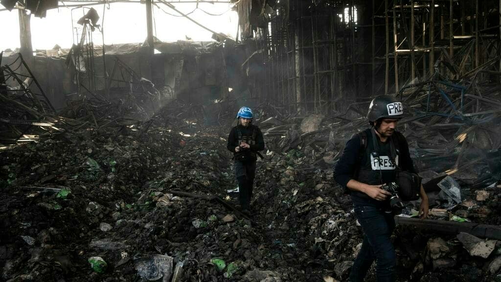 報道の自由、戦争の担保被害者