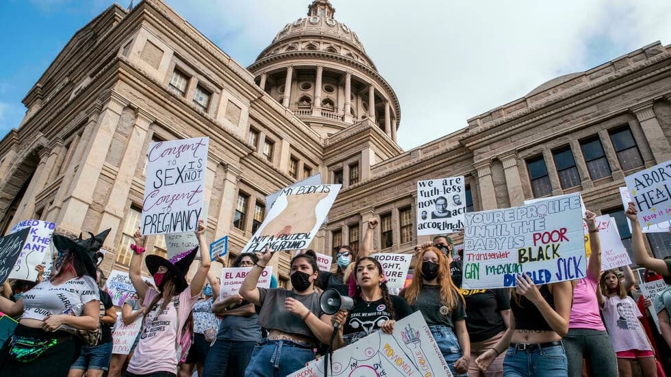 米国:テキサス州で中絶を禁止する法律を連邦判事が一時的に阻止