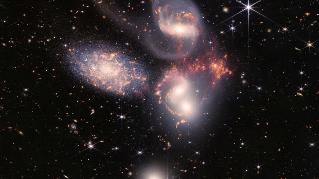 ジェームズ・ウェッブ望遠鏡が最初のショットを発表