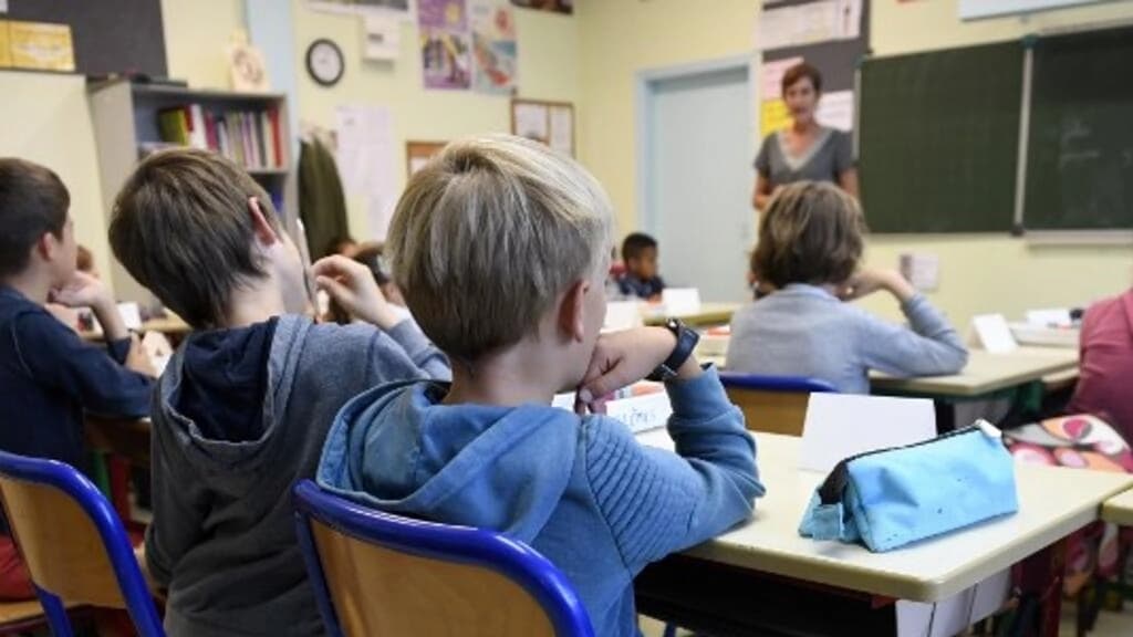 フランスでは教師不足で緊迫した新学期がスタート