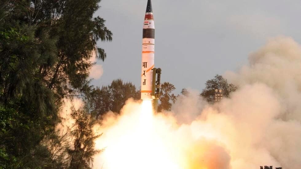 インドは、複数のN弾頭を発射するミサイルで米国、フランス、英国に加わる